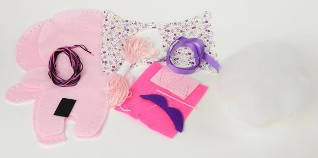 Avenir Sewing Kitty Small