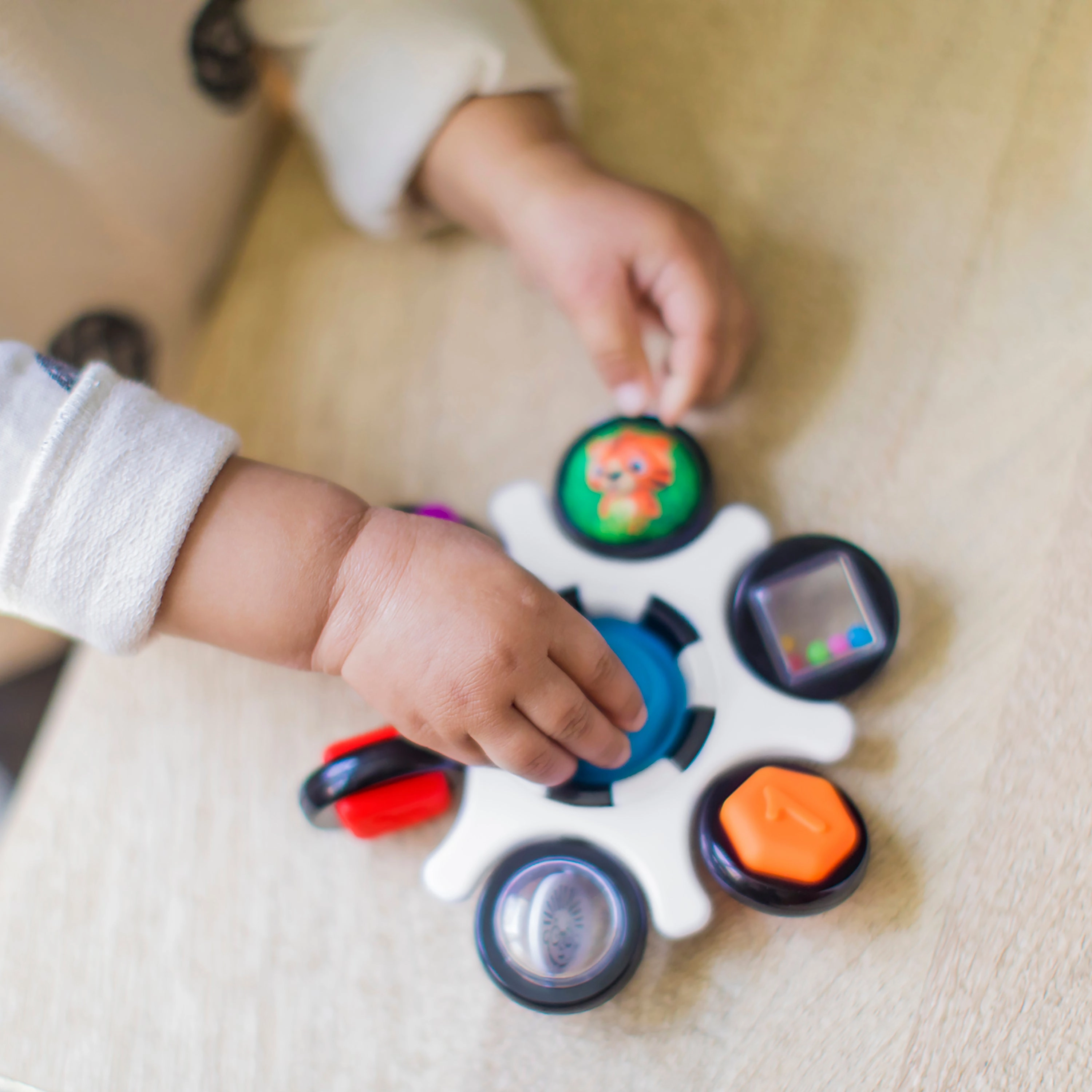Baby Einstein Curiosity Clutch Twist & Pop Rattle Teether Infant Toy