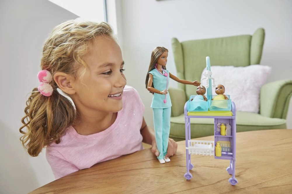 Barbie Career Doll & Playset - Brunette Baby Doctor