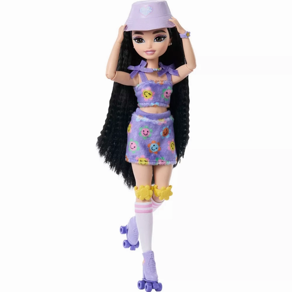 Barbie Dream Besties Renee Roller Skating Fashion Doll