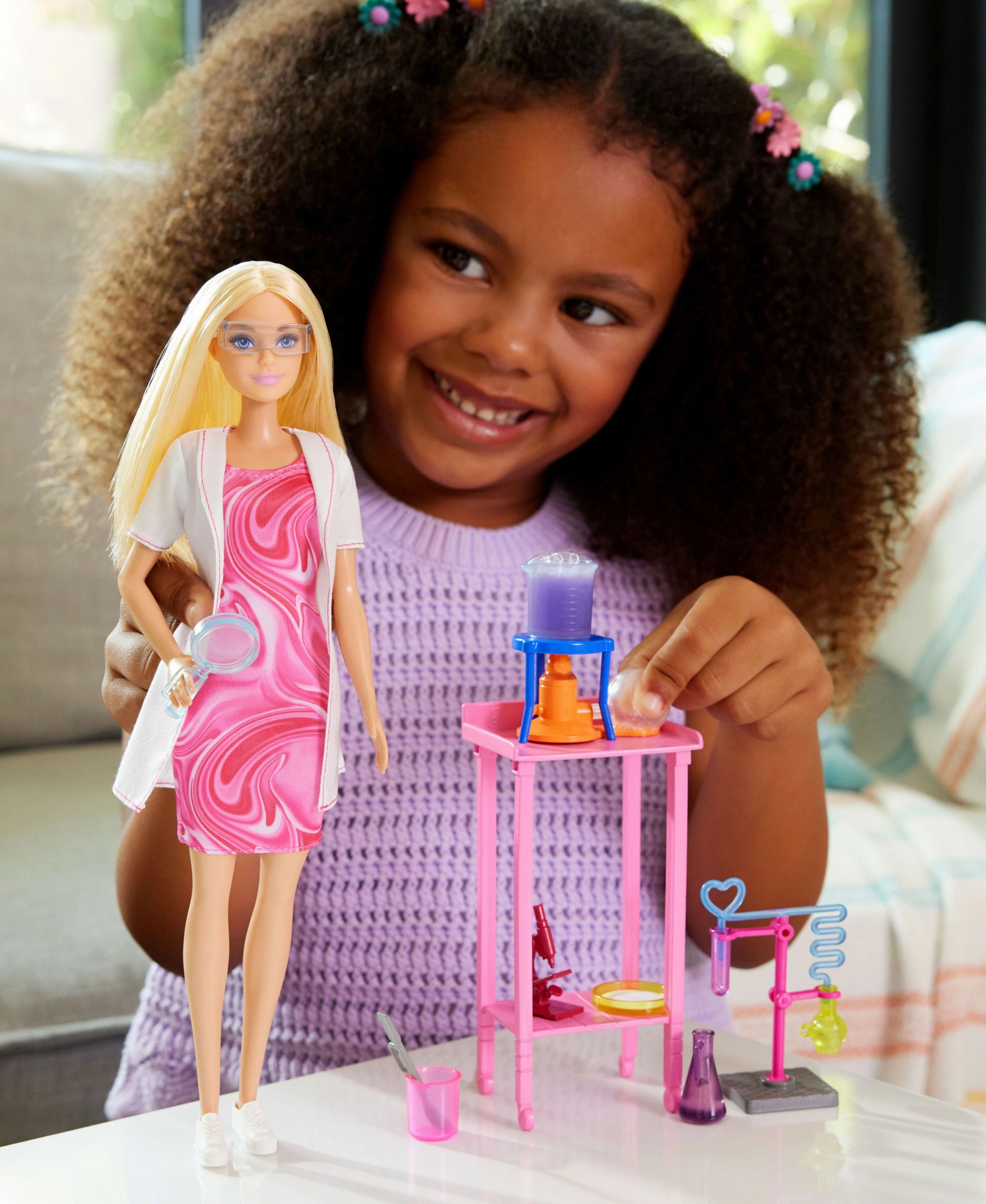 Barbie Scientist Doll with Lab Accessories and Color-Change Features