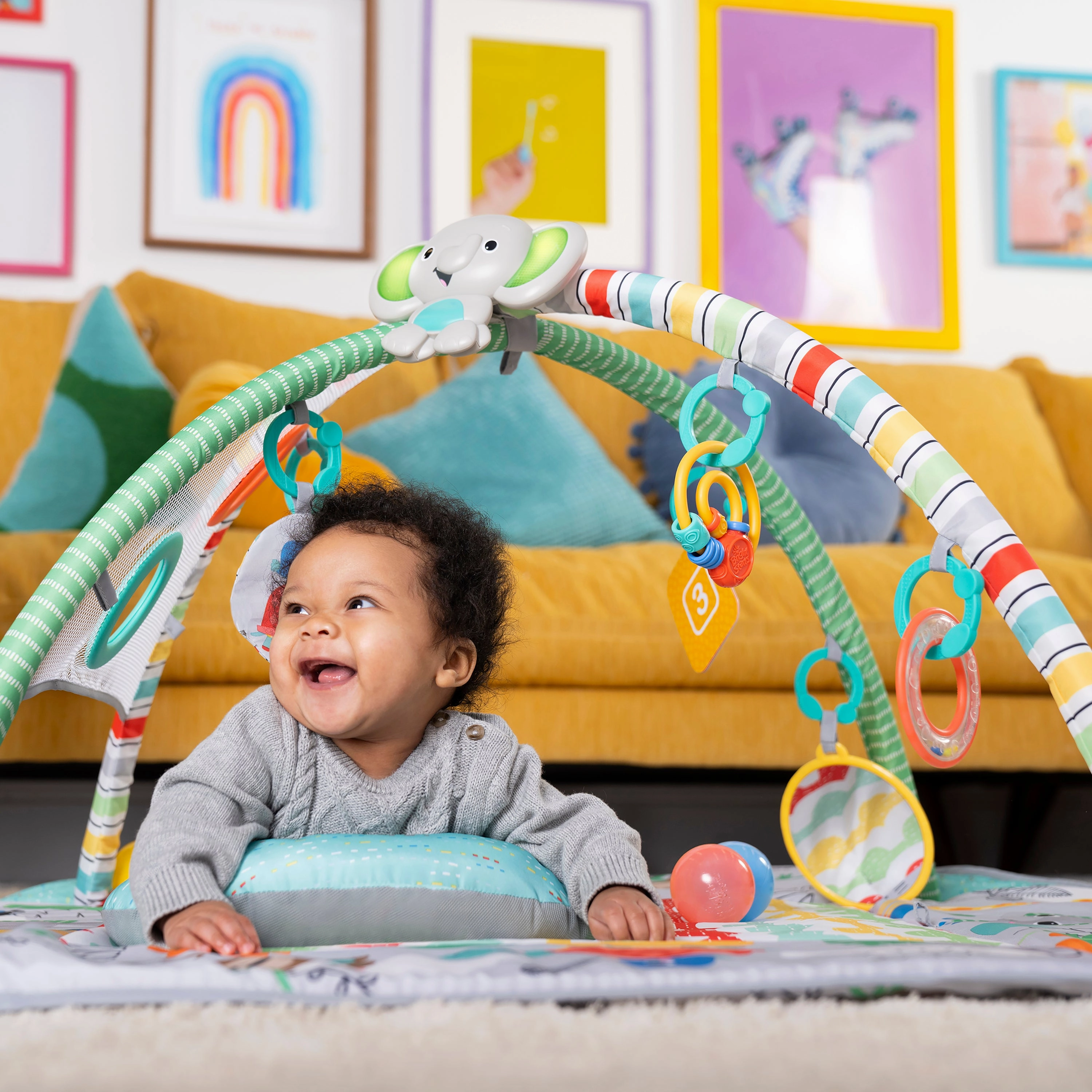 Bright Starts Bright Starts Neutral 5-In-1 Ball Pit Gym Refresh