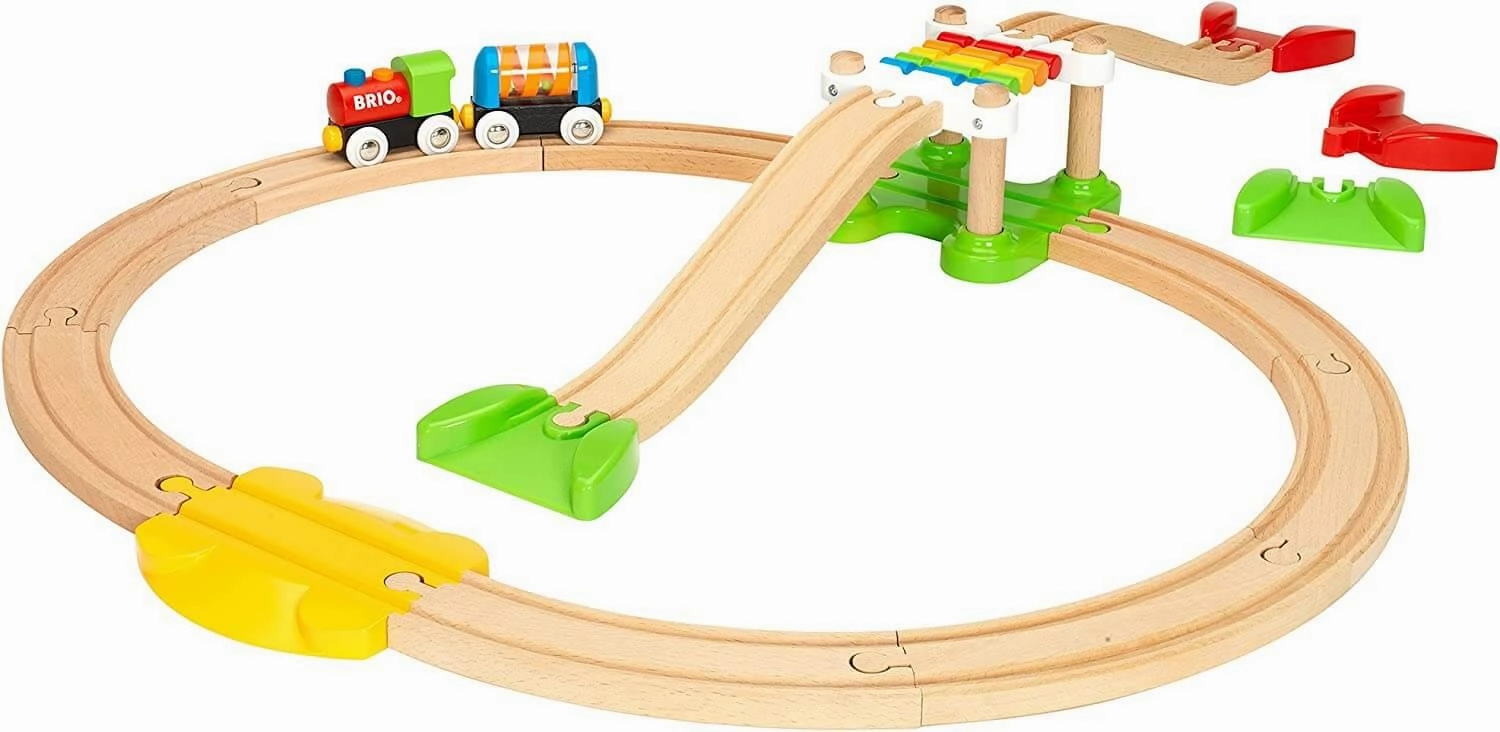 Brio My First Railway 33727 Beginner Pack Train Set for Ages 18M & Up