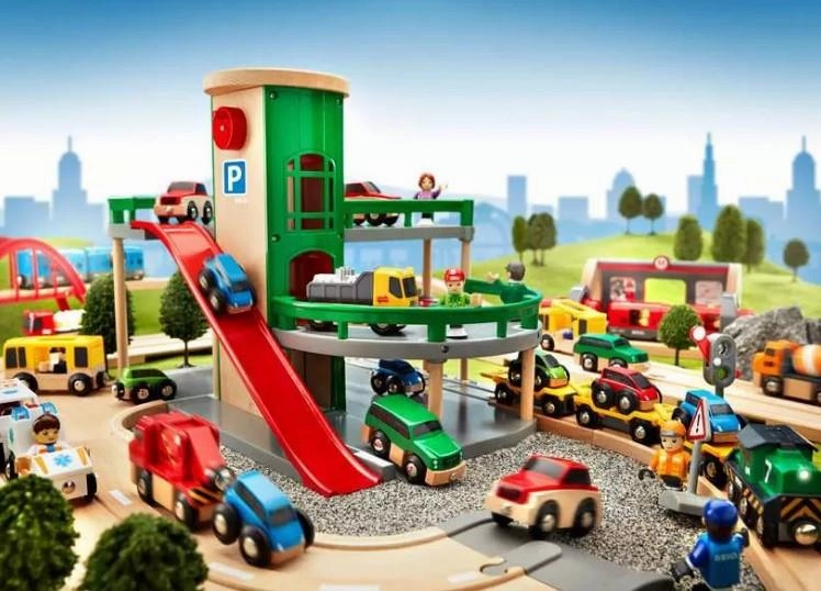 Brio World 33204 Parking Garage Train Playset for Children Ages 3 & Up