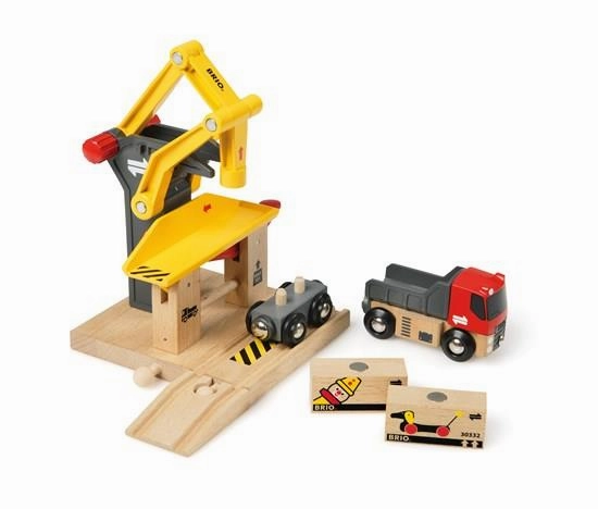 Brio World 33280 Freight Goods Station Train Set Accessory for Ages 3 