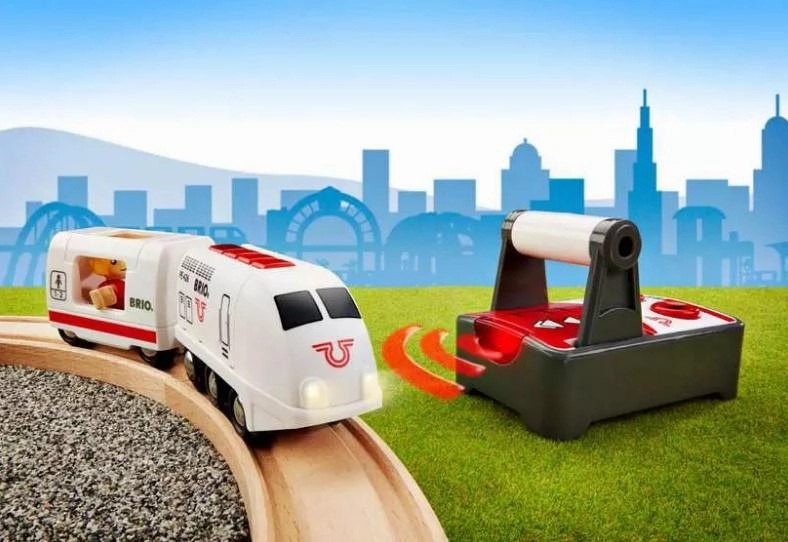 Brio World 33510 Remote Control Travel Train & Controller for Ages 3 
