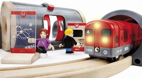 Brio World 33513 Metro Railway Set with Light & Sound for Ages 3 & Up