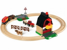 Brio World 33719 Farm Railway Set Interactive Train Toy for Age 3 & Up