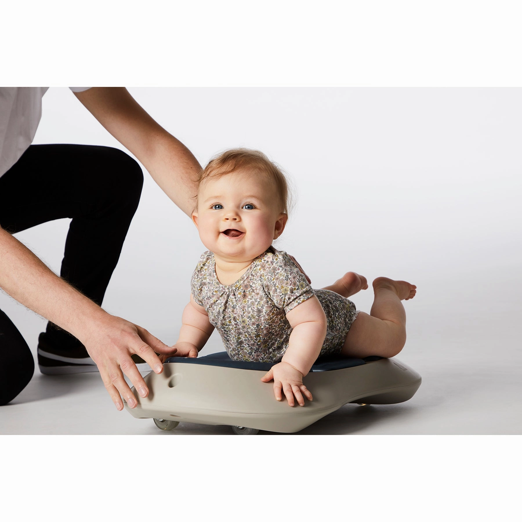 GONGE Floor Surfer Nordic Roller Board for Active Play and Therapy