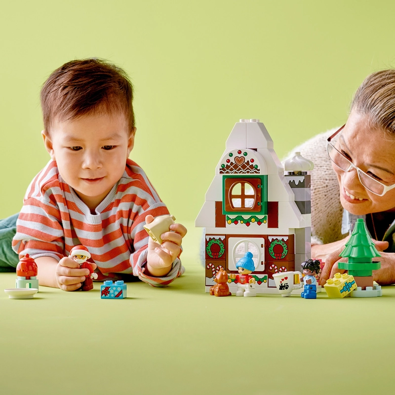 LEGO 10976 DUPLO Santa's Gingerbread House