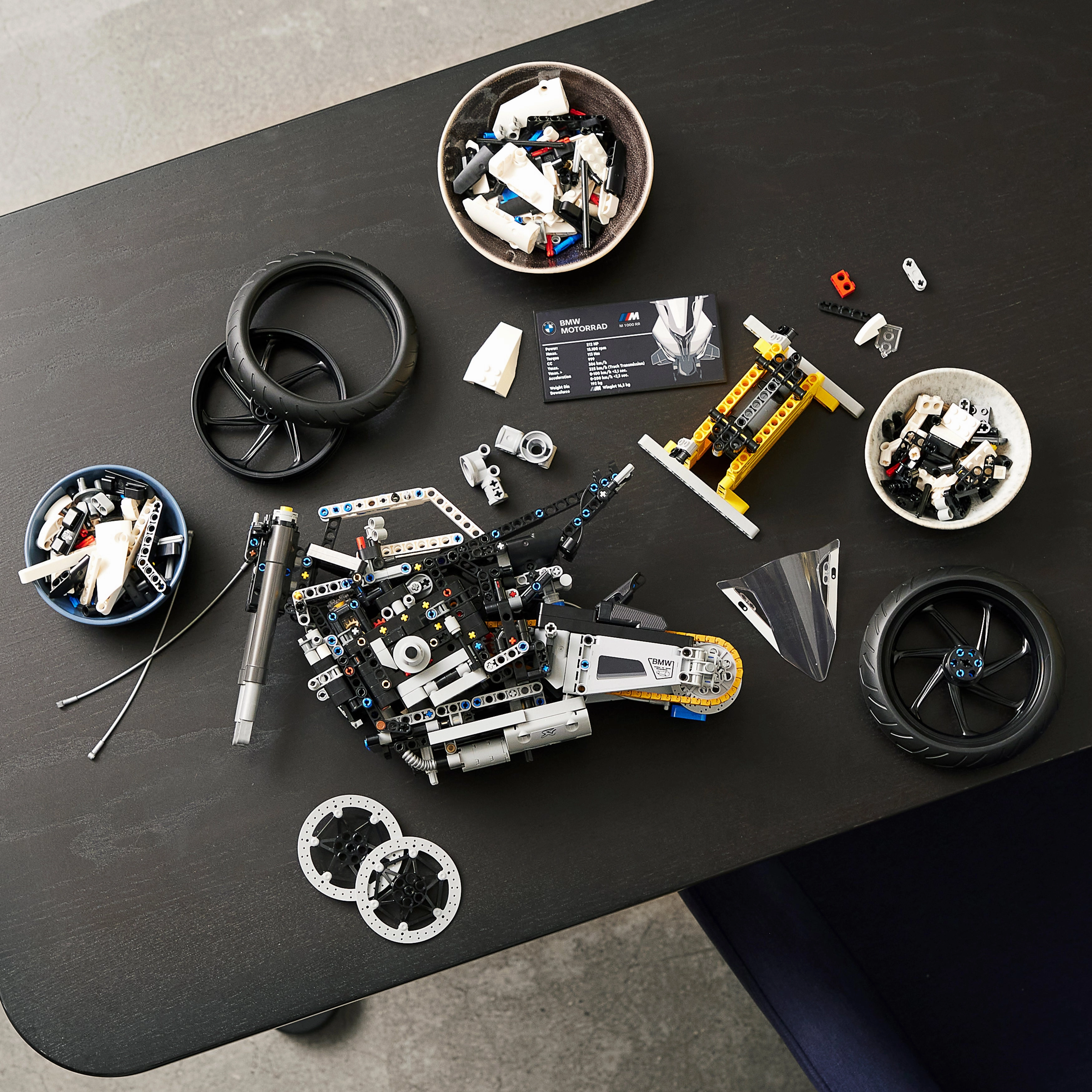LEGO 42130 Technic BMW M 1000 Rr
