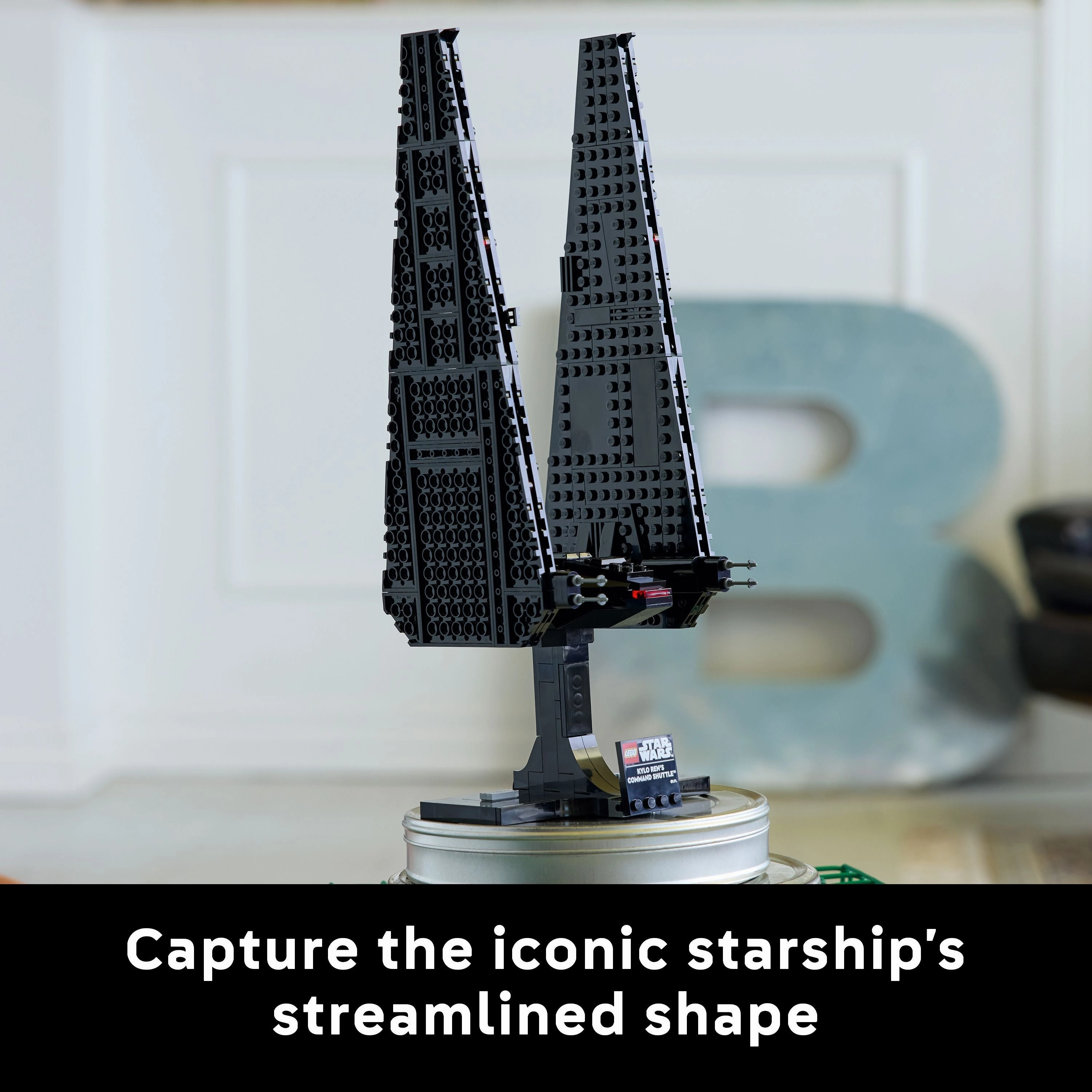 LEGO 75406 Star Wars Kylo Rens Command Shuttle