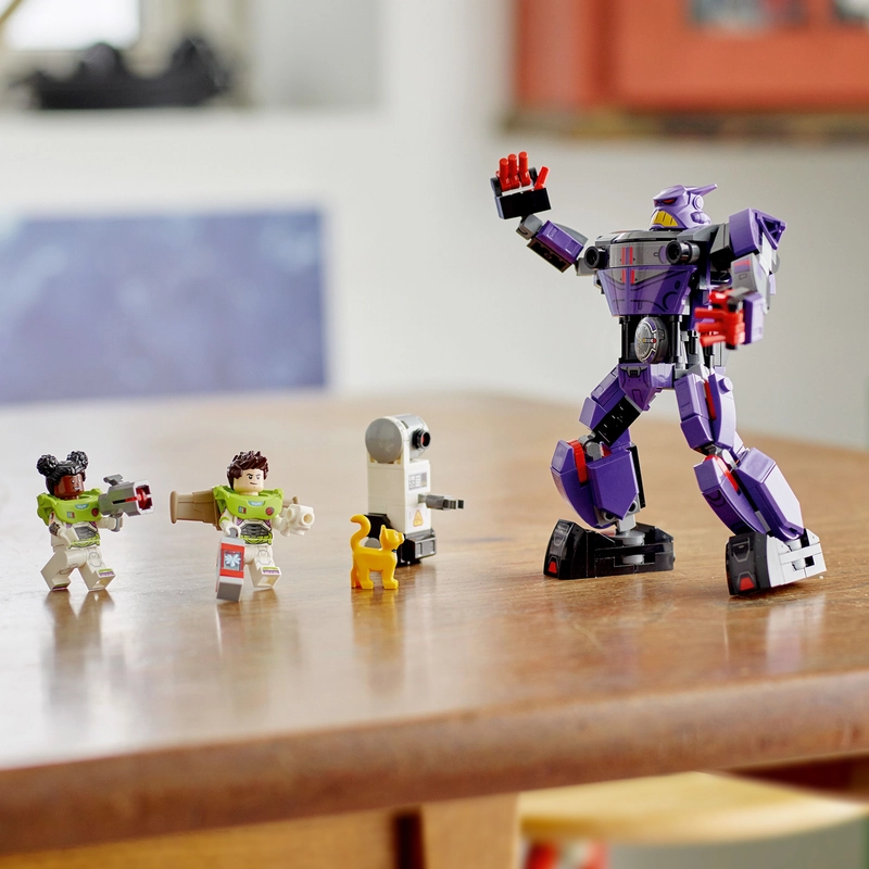 LEGO 76831 Disney Pixar Lightyear Zurg Battle
