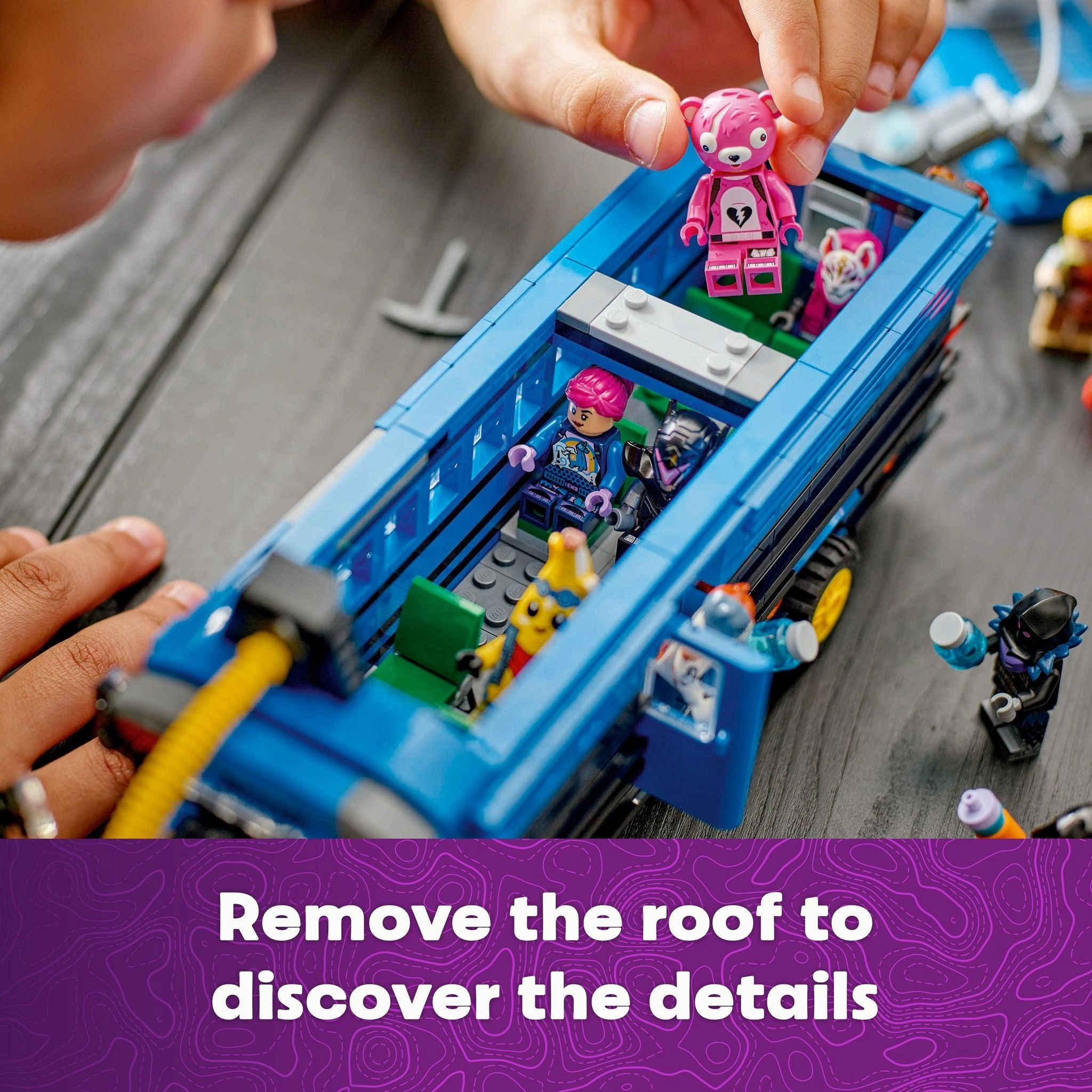 LEGO 77073 Fortnite Battle Bus