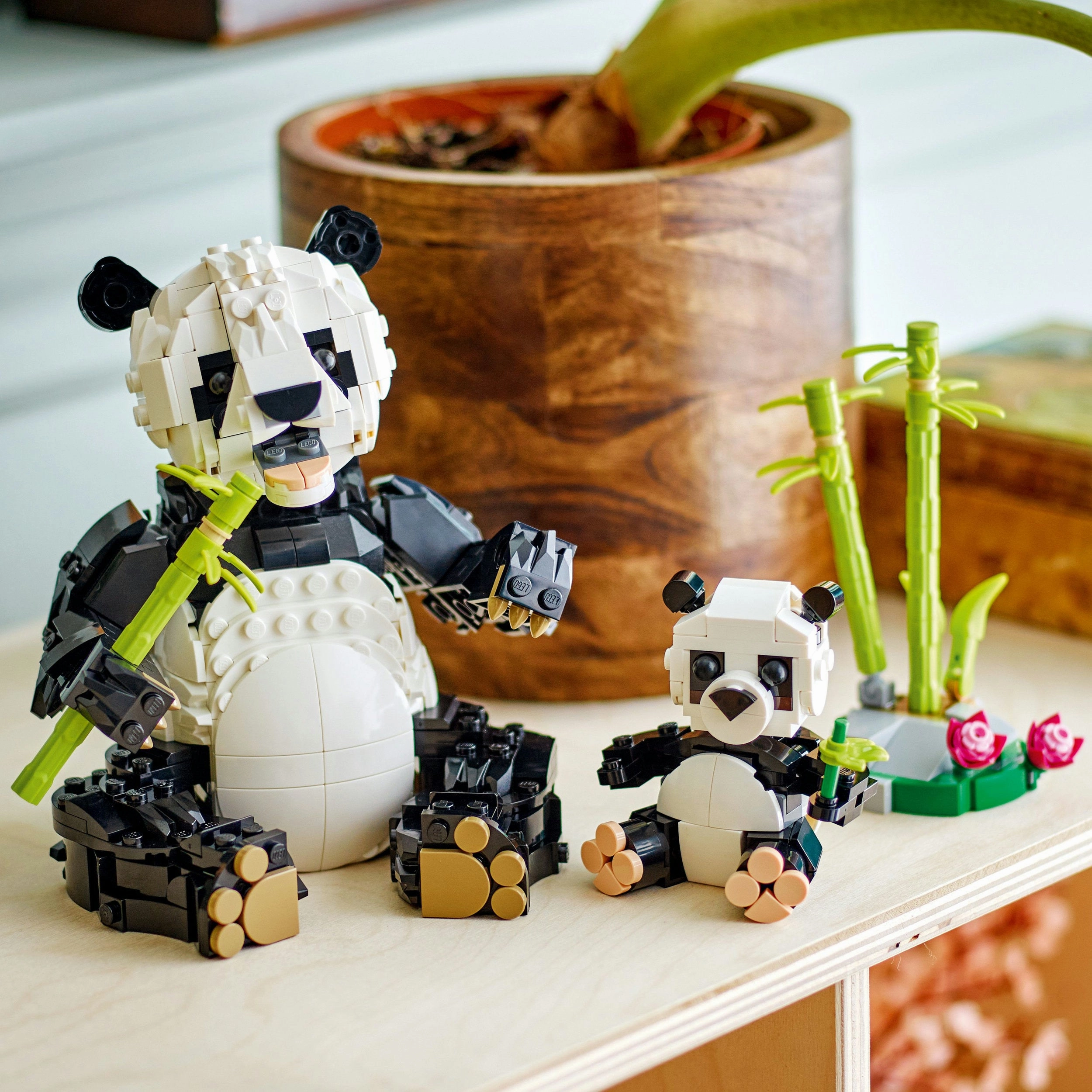 Lego Creator 3 in 1 31165 Wild Animals: Panda Family for Ages 8 and Up