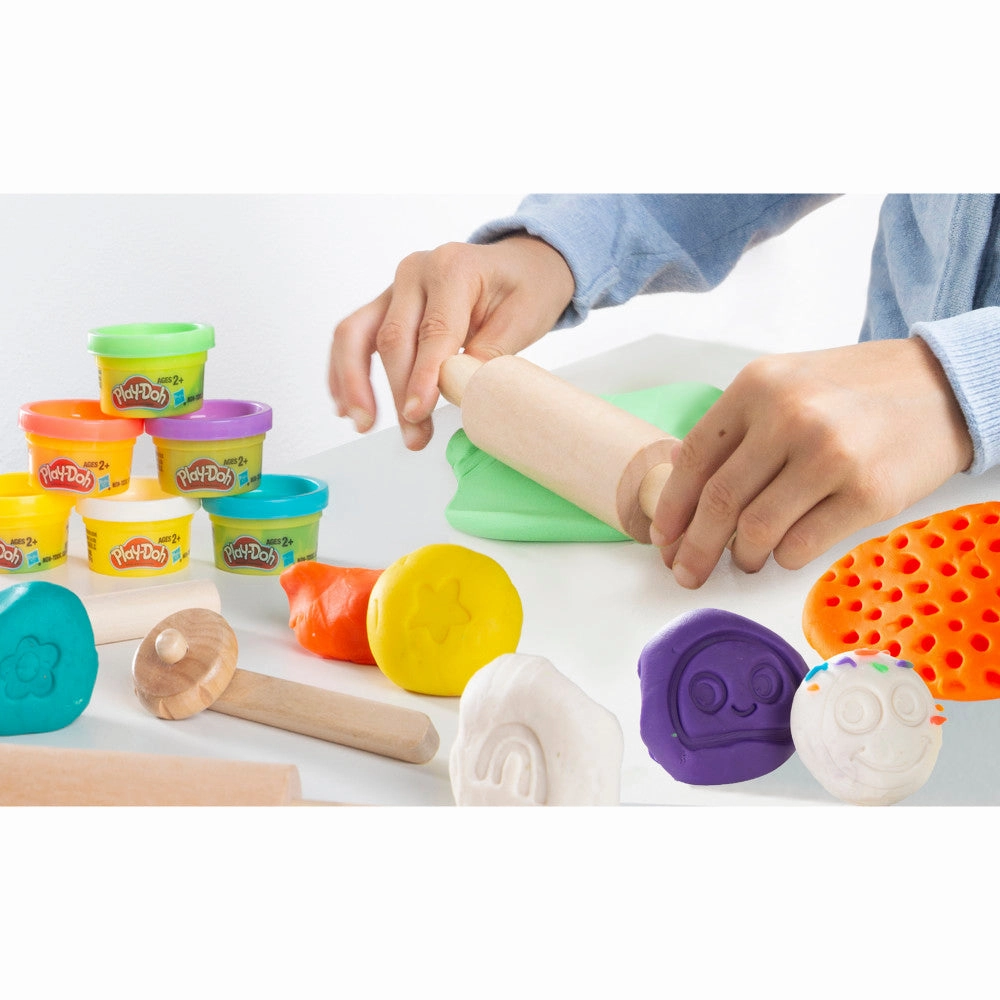 Play-Doh All-Inclusive Wooden Creative Shop Stand Set