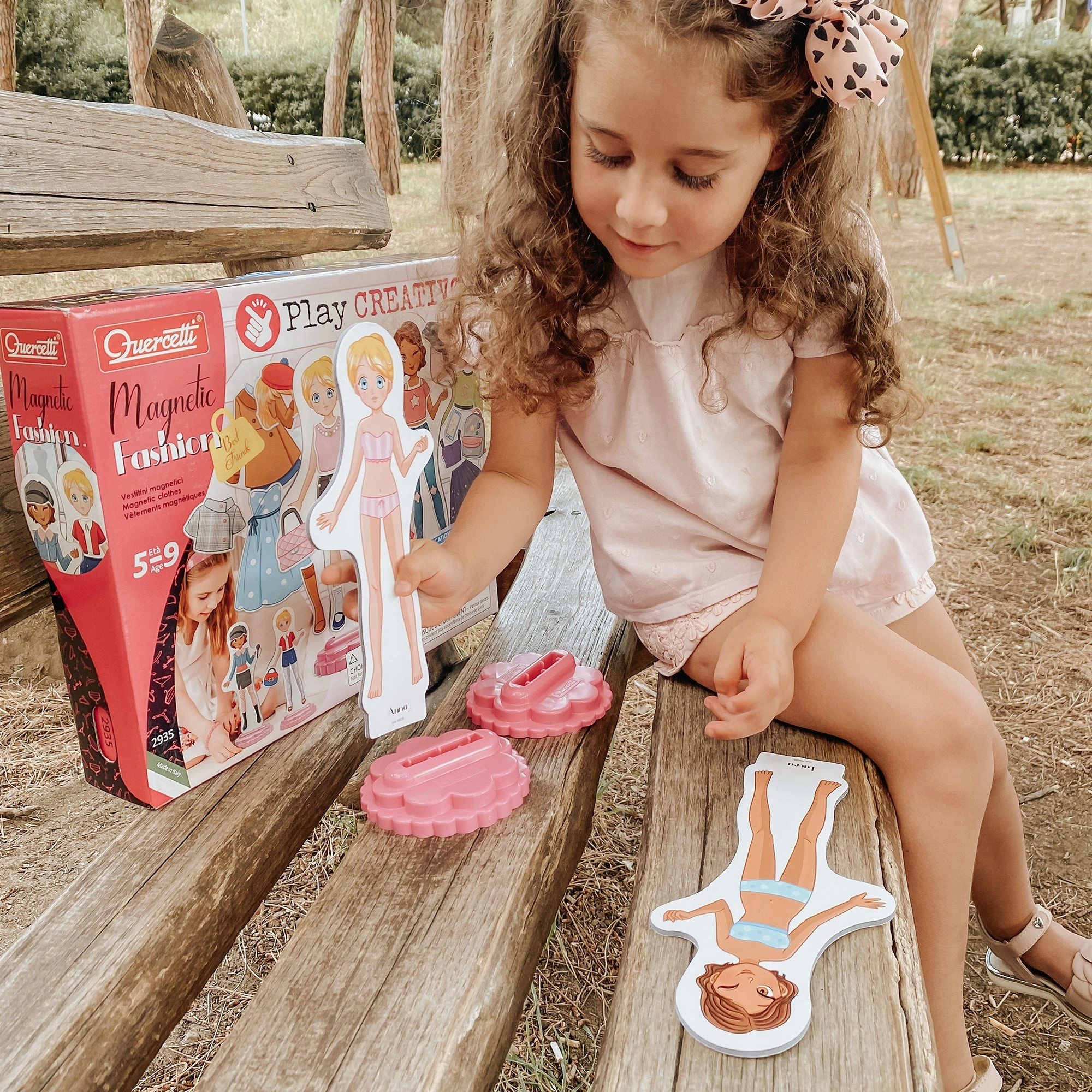Quercetti 57-Piece Magnetic Fashion Dolls C Dress-Up Fun