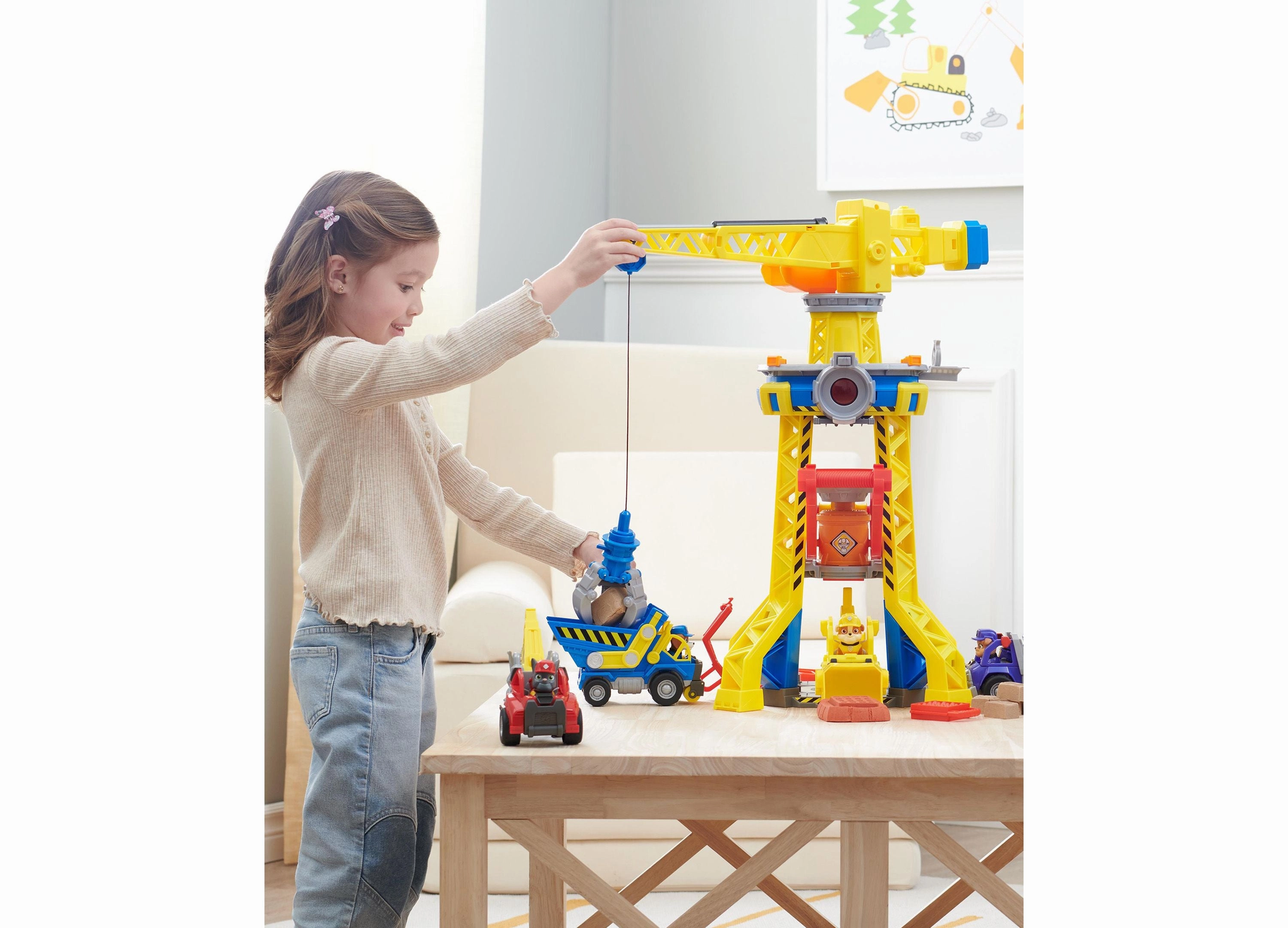 Rubble & Crew Bark Yard Crane Tower Playset with Kinetic Sand and Action Figure