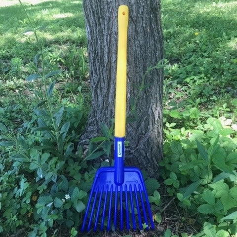 Spielstabil Junior Gardener Long Handled Leaf Rake for Kids