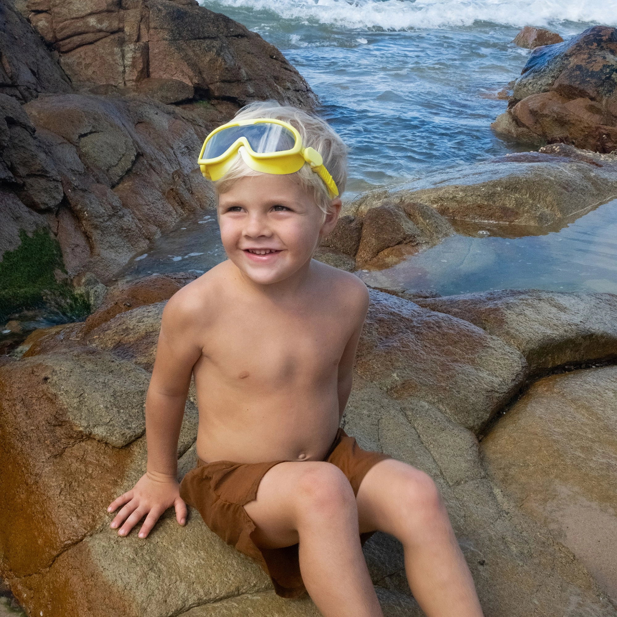 Sunnylife Kids Neon Yellow Shark Swim Mask - Salty The Shark Series - Age 3 