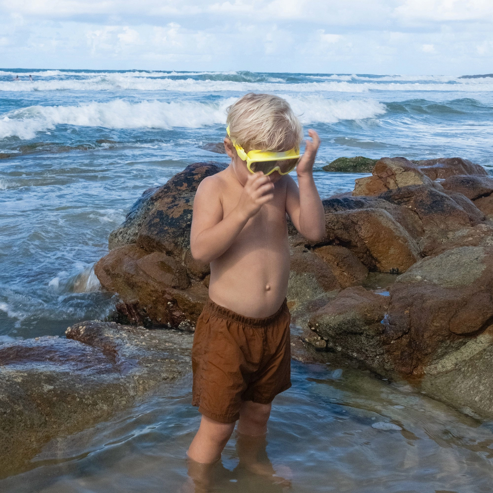 Sunnylife Kids Neon Yellow Shark Swim Mask - Salty The Shark Series - Age 3 