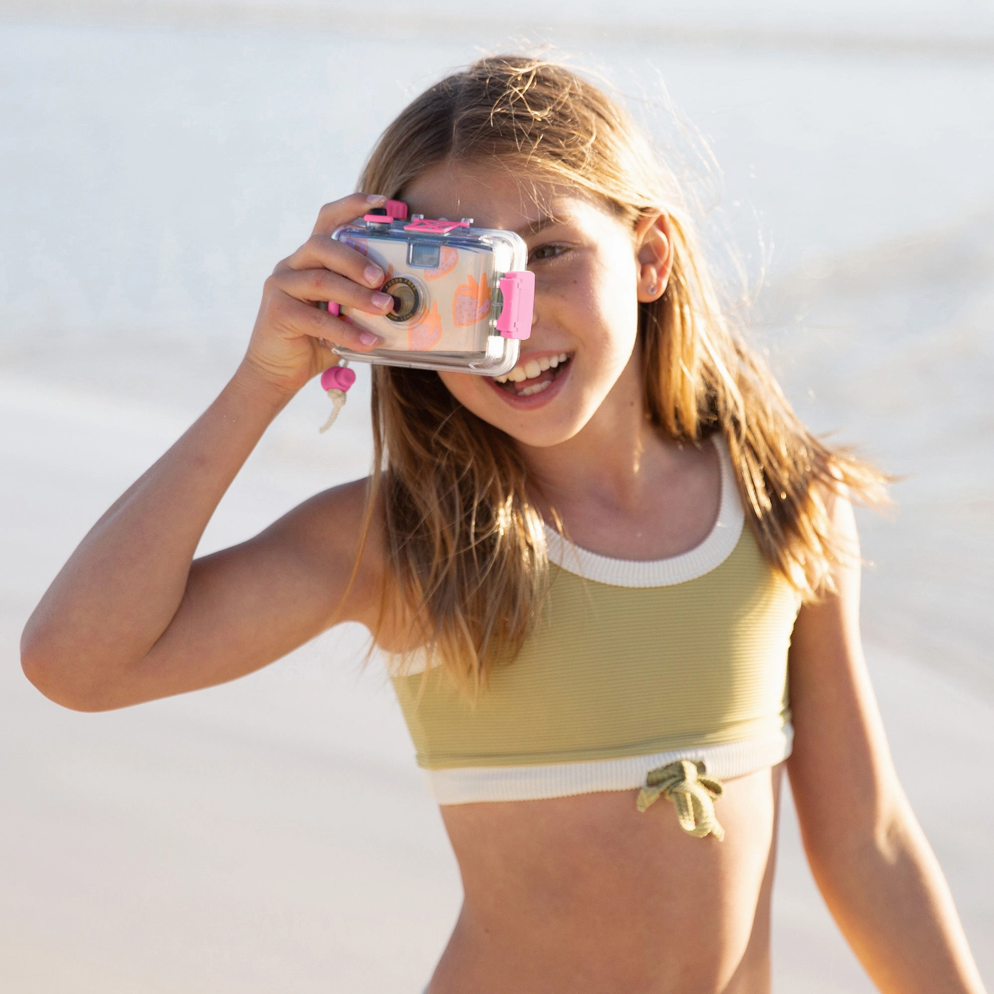 Sunnylife Sea Seeker Strawberry Camera - Retro 35mm, Waterproof with Wrist Strap